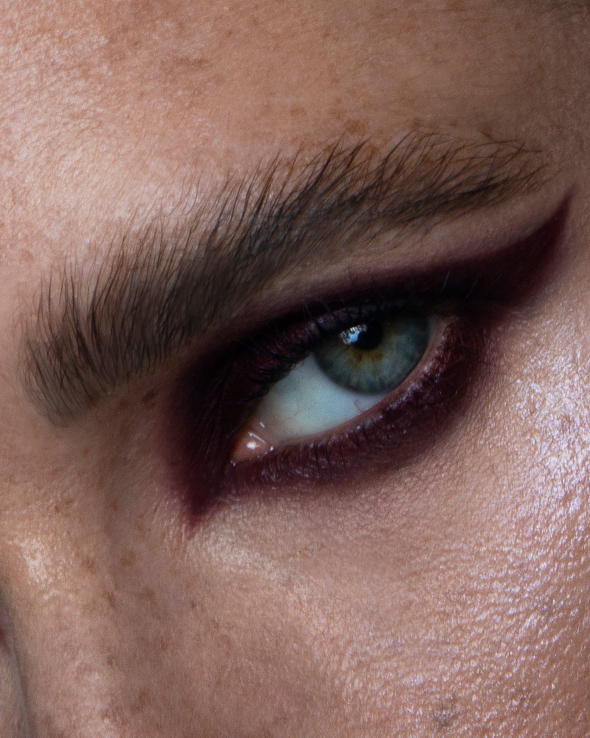 Night | The Black Orb Enigmatic Kohl Eyeliner - Rituel de Fille